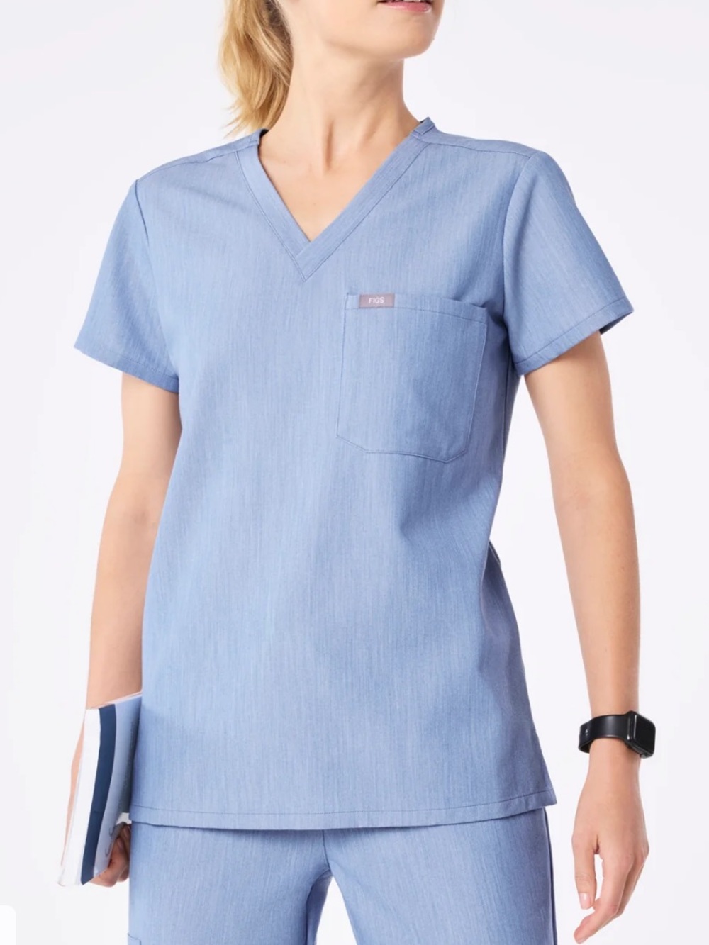 Figs blue chambray scrub set 1 pocket top with elastic waist cargo pants medium